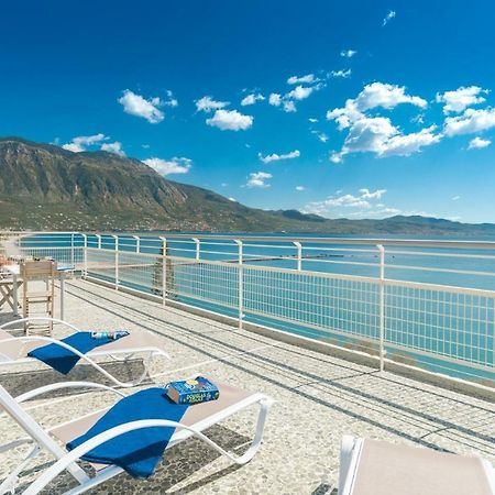 칼라마타 Seafront Penthouse Leo 아파트 외부 사진