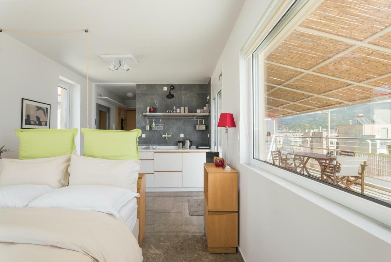 칼라마타 Seafront Penthouse Leo 아파트 외부 사진